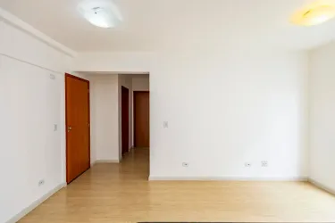 Apartamento para locacao no Vista Alegre em Curitiba com 54,54m² por R$ 2.700,00