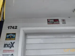 Apartamento com no Centro